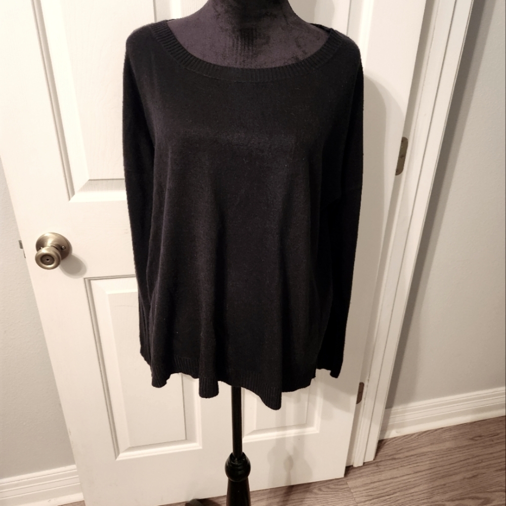 Larry Levine sweater